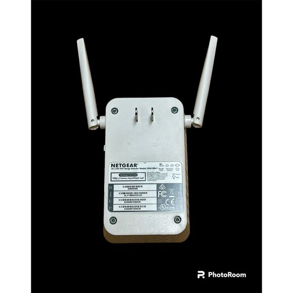 Netgear AC1200 Dual Band WiFi Range Extender - Picture 2 of 7